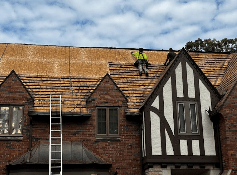 Roof replacement in Metro Detroit Area